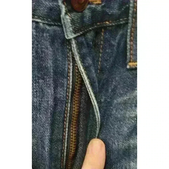 Madewell Slight Distressed Classic High Rise Straight Leg Jeans. Size 27 - Picture 3 of 8